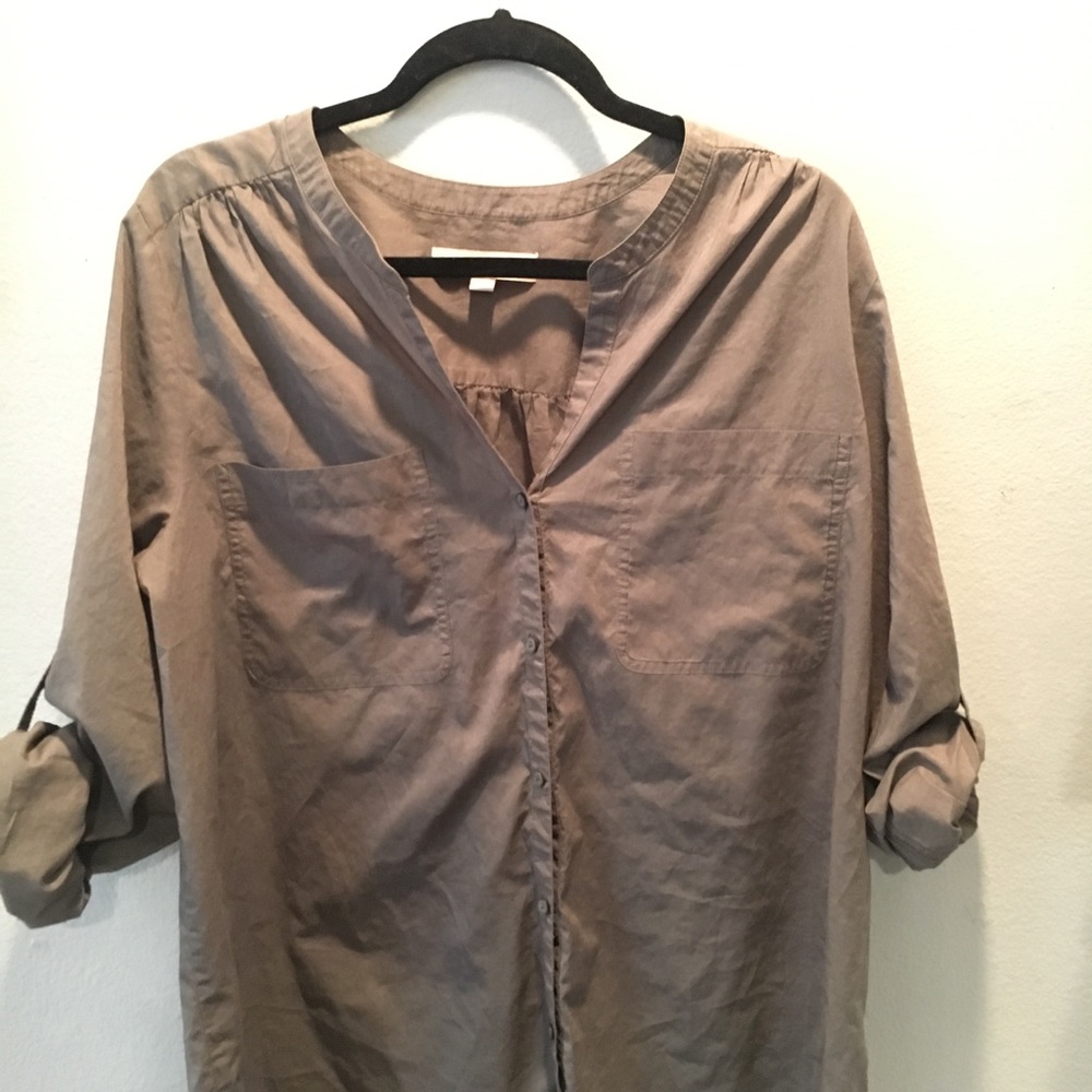 Loose charcoal button up shirt